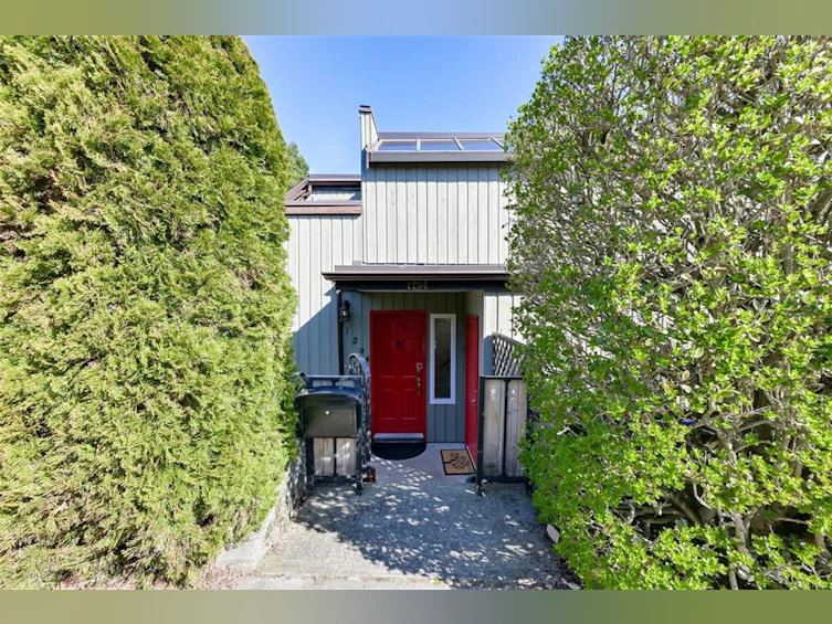 1294 Denman Street, Victoria, BC, V8T 1L8 - 5