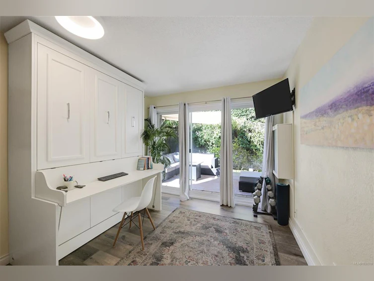 1294 Denman Street, Victoria, BC, V8T 1L8 - 32