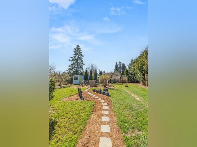 2391 Tull Avenue, Courtenay, BC, V9N 7S1 - 35