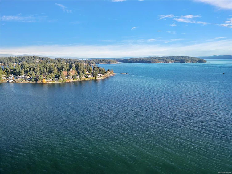 10211 Resthaven Drive, Sidney, BC, V8L 3H2 - 28
