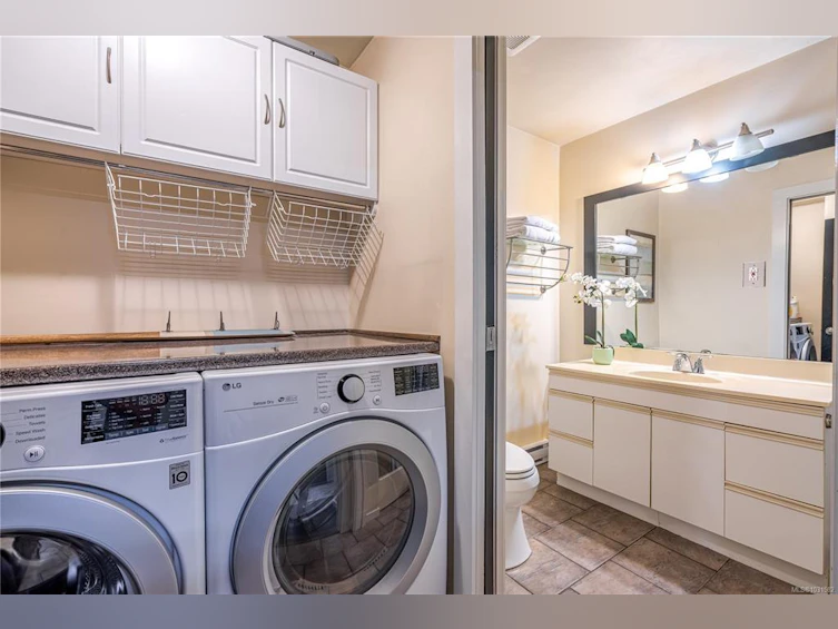 2880 Leigh Road, Langford, BC, V9B 4G3 - 44