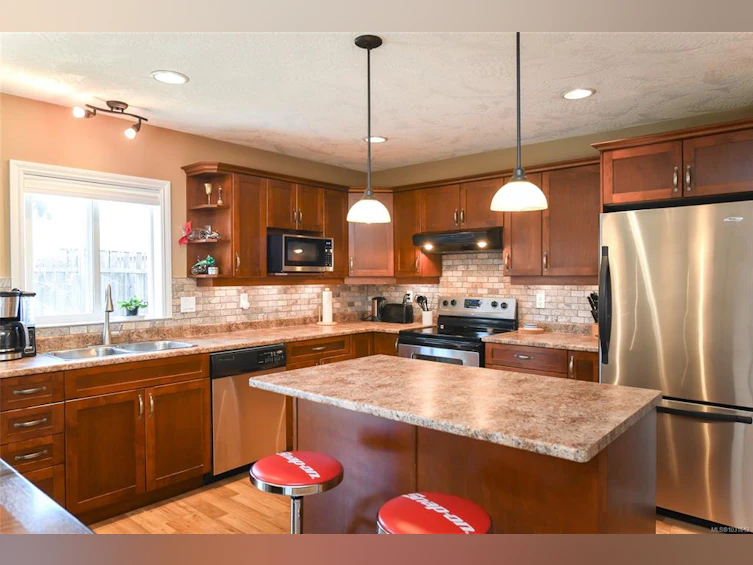 831 Aspen Road, Comox, BC, V9M 4H9 - 5