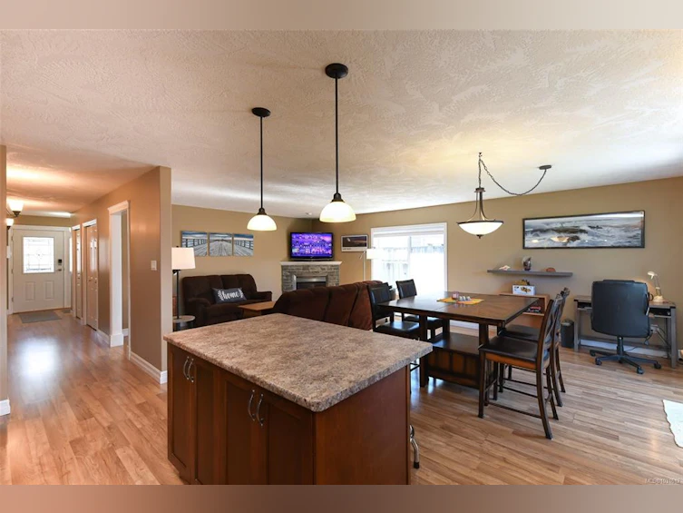 831 Aspen Road, Comox, BC, V9M 4H9 - 8