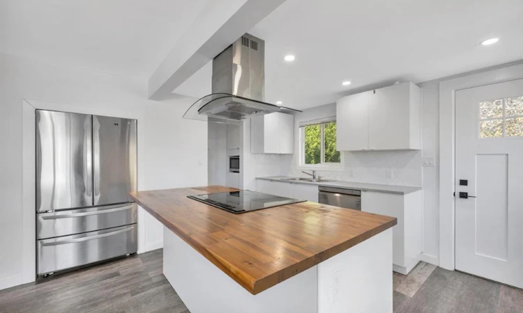 310 Mt. Benson Street