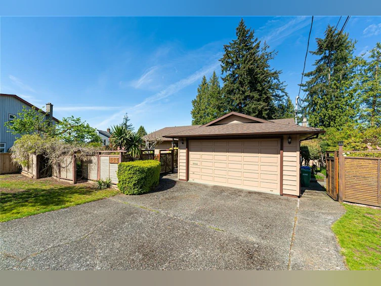 154 Avalon Place, Nanaimo, BC, V9V 1G3