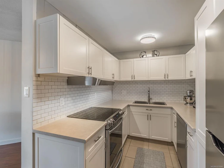 205-2560 Departure Bay Road, Nanaimo, BC, V9S 5P1 - 6