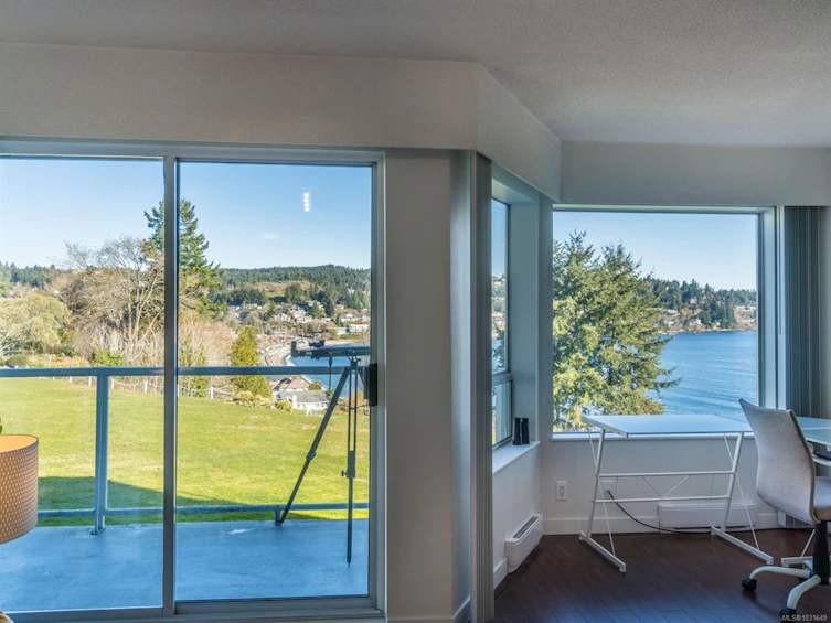 205-2560 Departure Bay Road, Nanaimo, BC, V9S 5P1 - 14
