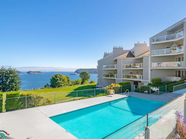 205-2560 Departure Bay Road, Nanaimo, BC, V9S 5P1 - 9
