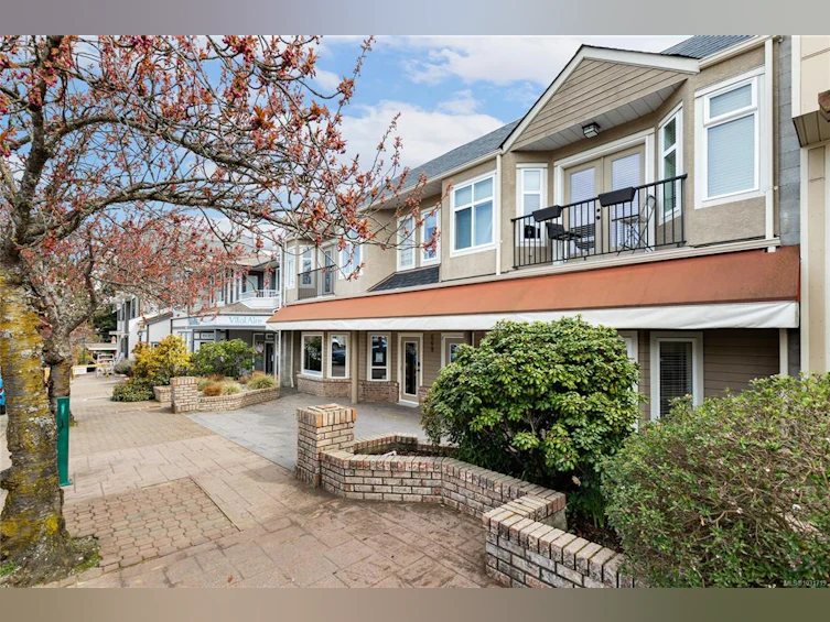 4-668 Beach Road, Qualicum Beach, BC, V9K 2R1