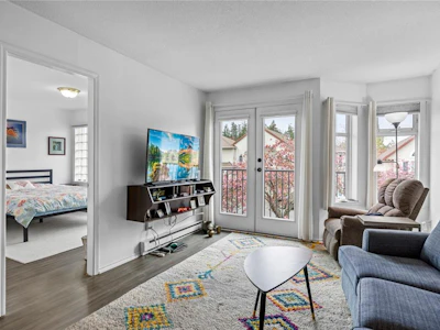 4-668 Beach Road - 2