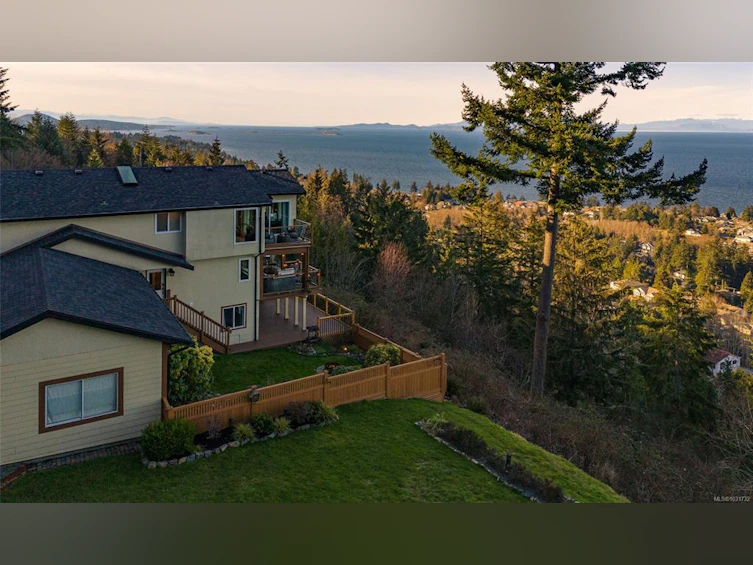 5060 Lost Lake Road, Nanaimo, BC, V9T 5E4 - 96