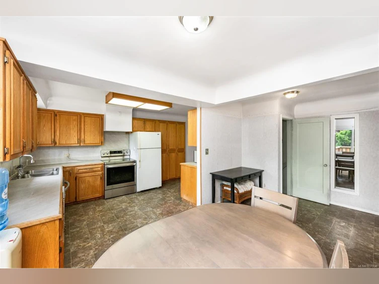 3517 Doncaster Drive, Saanich, BC, V8P 3W2 - 15
