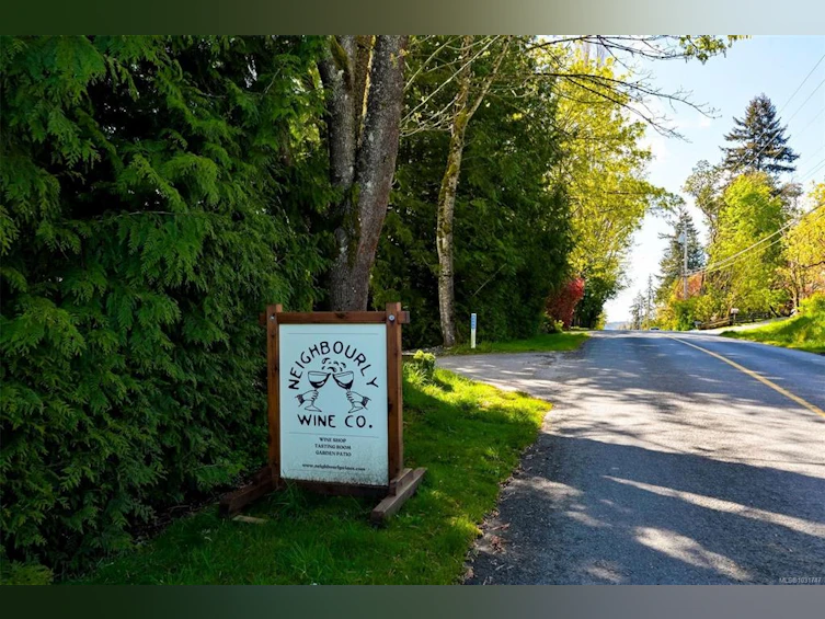 6587 West Saanich Road, Central Saanich, BC, V8M 1W8 - 62