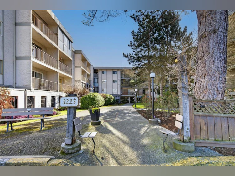 323-3225 Eldon Place, Saanich, BC, V8Z 6A7 - 34