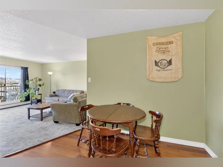 323-3225 Eldon Place, Saanich, BC, V8Z 6A7 - 5
