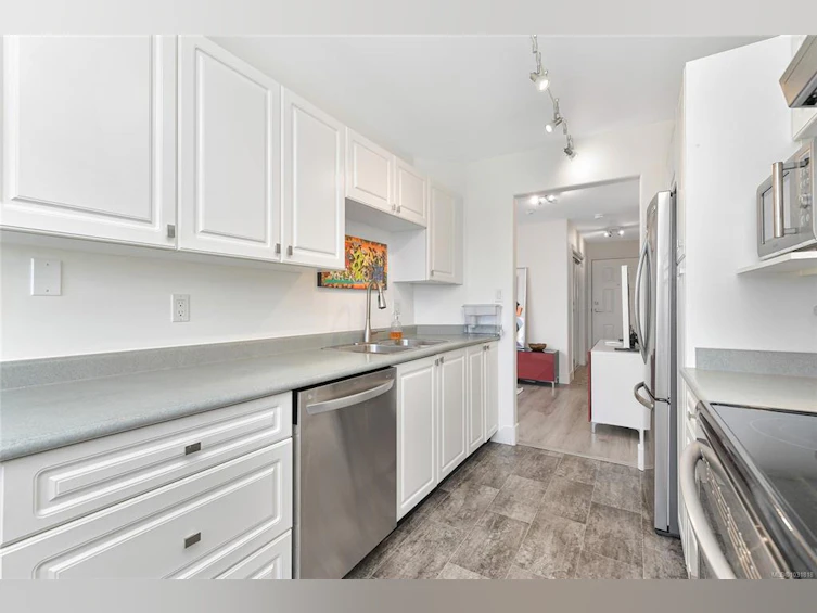 203-2440 Oakville Avenue, Sidney, BC, V8L 5Y4 - 12