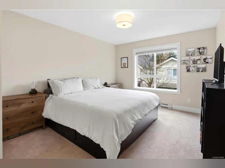 6886 Saanich Cross Road, Central Saanich, BC, V8Z 5X6 - 8