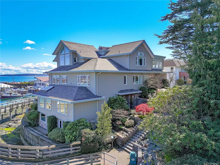 5-9885 Second Street, Sidney, BC, V8L 3C7 - 3
