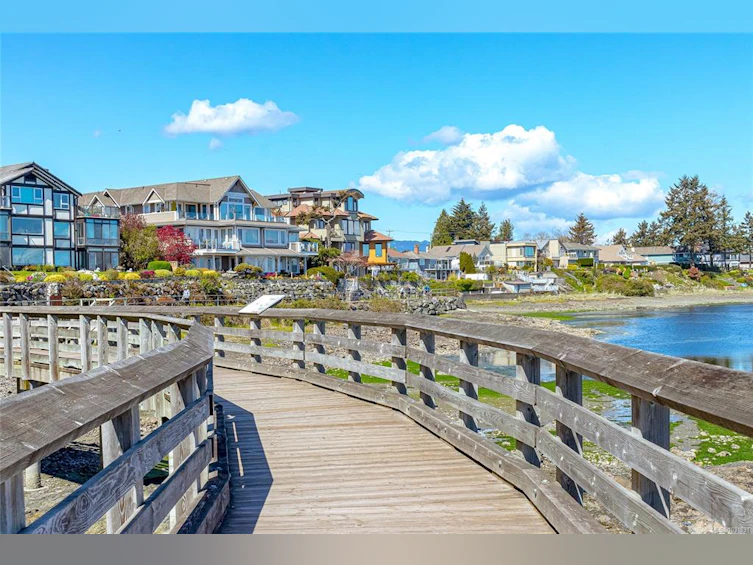 5-9885 Second Street, Sidney, BC, V8L 3C7 - 33