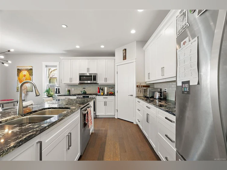1385 Hutchinson Road, Cobble Hill, BC, V0R 1L2 - 8