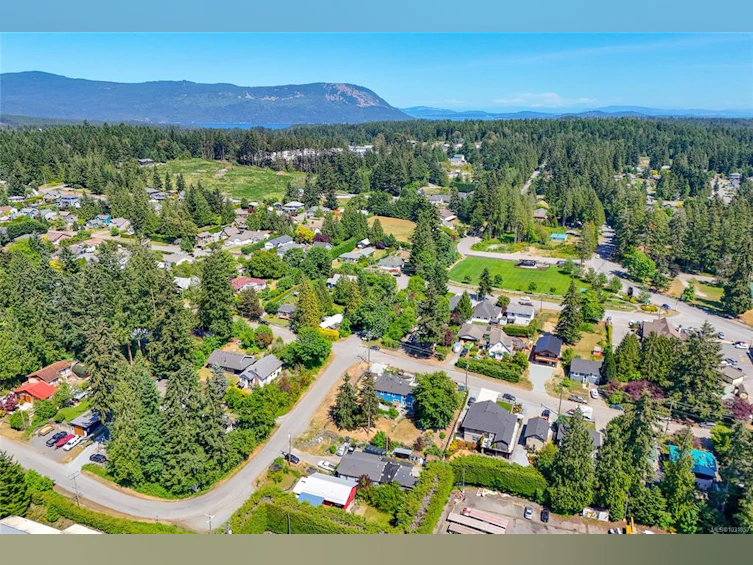 3590 Garland Avenue, Cobble Hill, BC, V0R 1L0