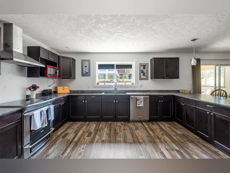 1480 Tatlo Road, Crofton, BC, V0R 1R0 - 9