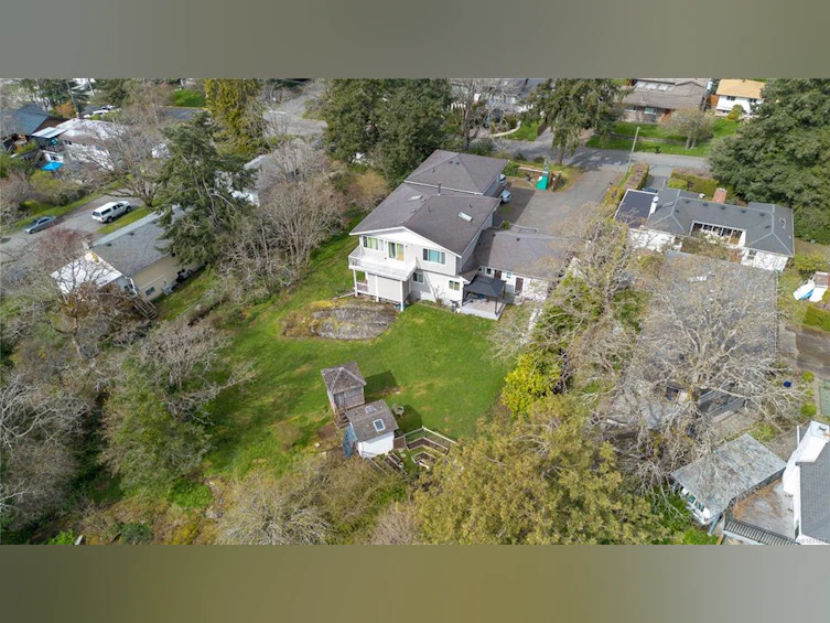 863 Parklands Drive, Esquimalt, BC, V9A 4L6 - 2