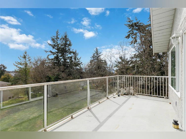 863 Parklands Drive, Esquimalt, BC, V9A 4L6 - 33