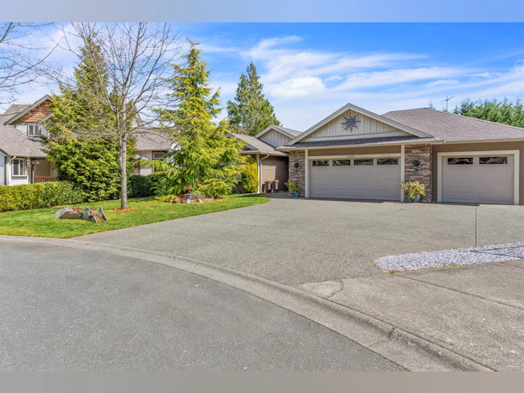2483 Walbran Place, Courtenay, BC, V9N 9W9