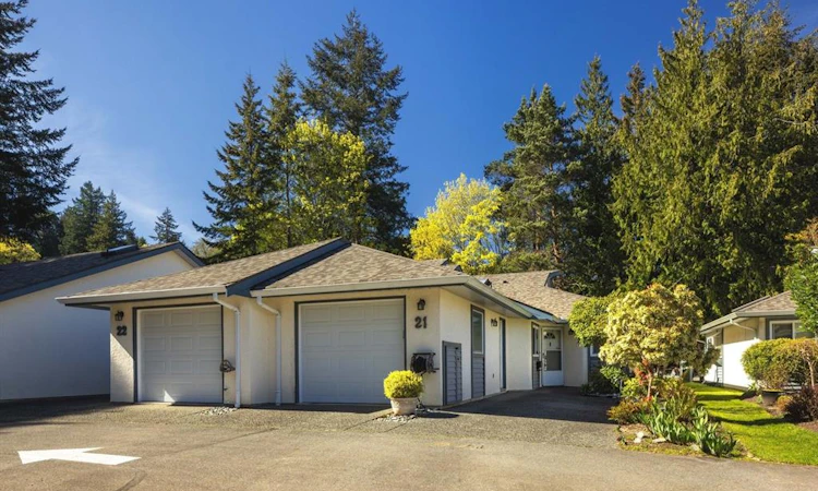 21-5156 Cordova Bay Road
