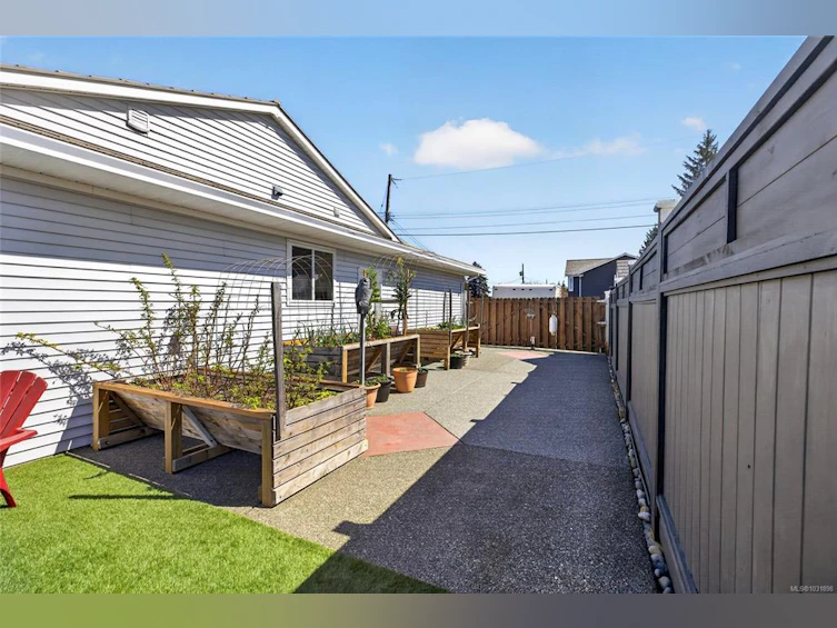 2720 Fairmile Road, Campbell River, BC, V9W 7L6 - 4