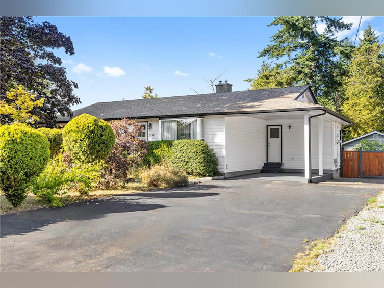 6534 Southampton Road, Nanaimo, BC, V9V 1A5
