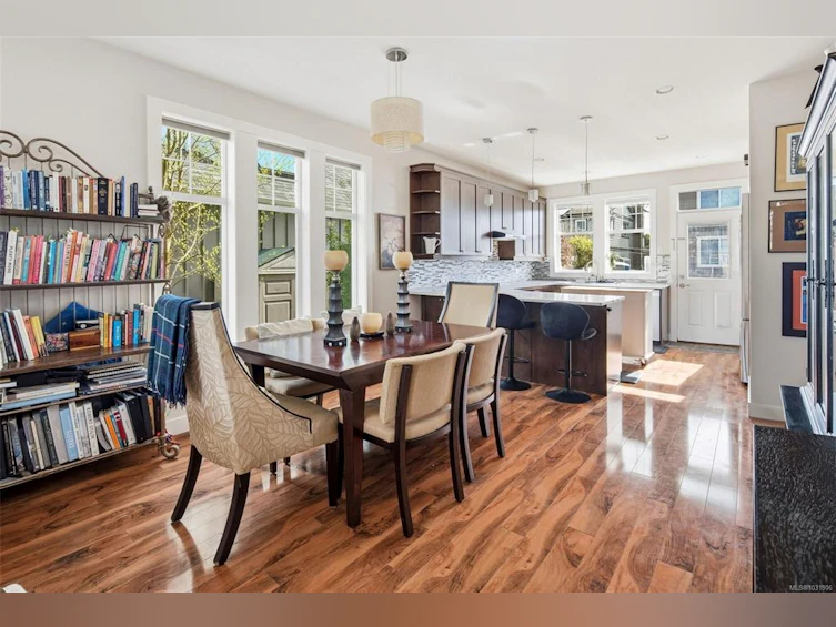 23 Pilot Street, Victoria, BC, V8V 2A5 - 9