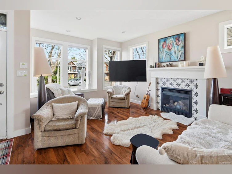 23 Pilot Street, Victoria, BC, V8V 2A5 - 11