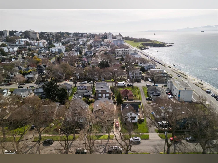23 Pilot Street, Victoria, BC, V8V 2A5 - 32