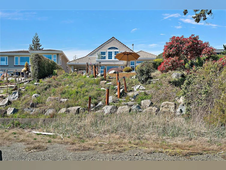 10007 Third Street, Sidney, BC, V8L 3B1 - 78