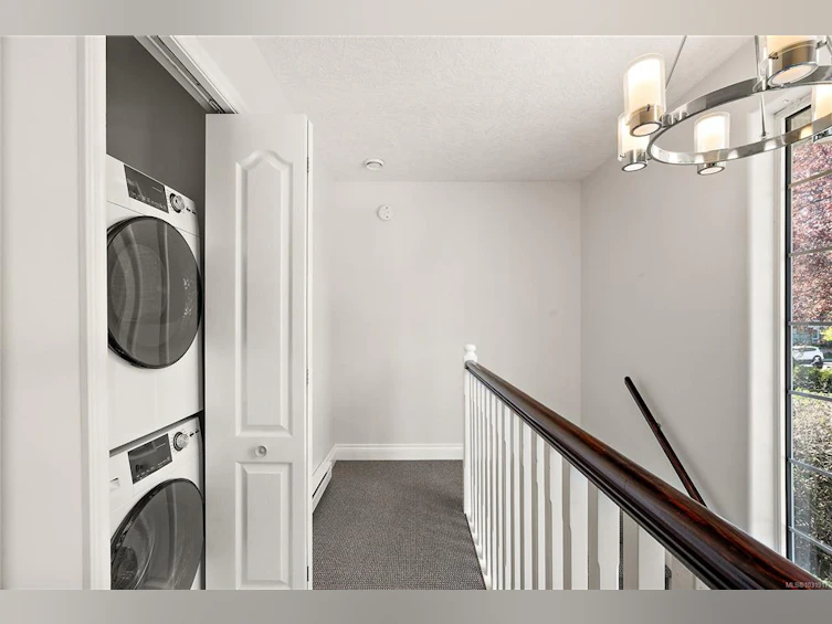 10007 Third Street, Sidney, BC, V8L 3B1 - 54