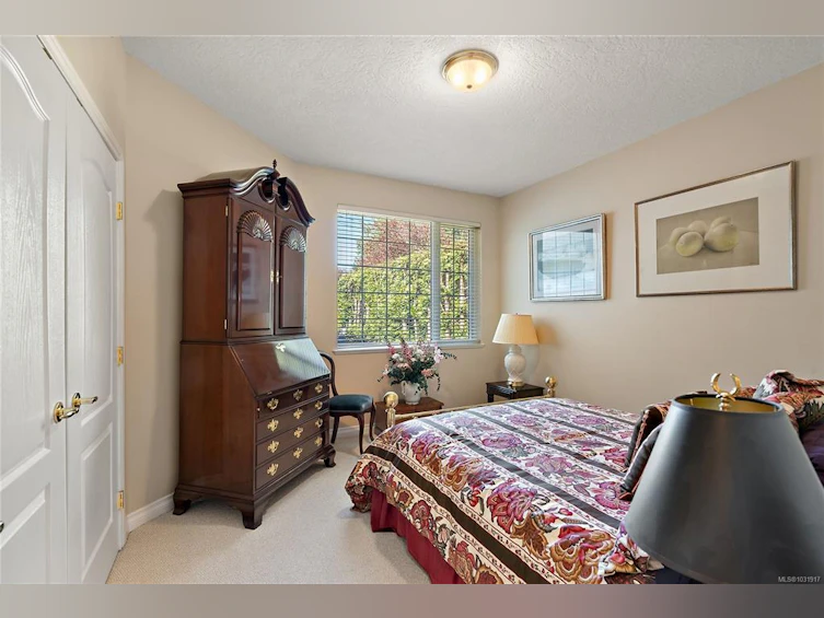 10007 Third Street, Sidney, BC, V8L 3B1 - 29