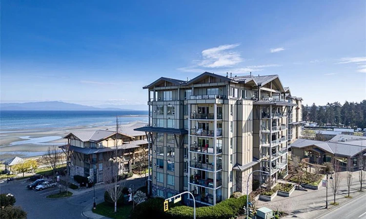 206-194 Beachside Drive