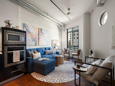 511-1029 View Street - 3