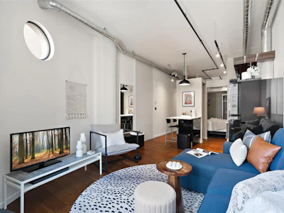511-1029 View Street - 4