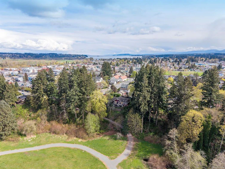 325 Harmston Avenue, Courtenay, BC, V9N 2X1 - 67