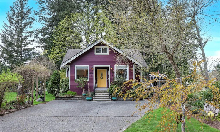 325 Harmston Avenue