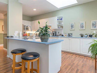 823 Lakes Boulevard - 5