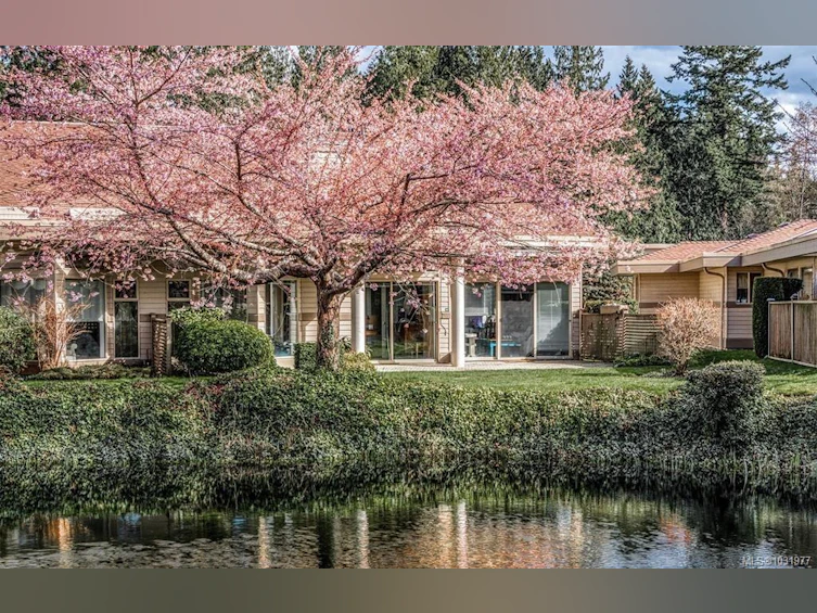 823 Lakes Boulevard, French Creek, BC, V9P 2P8