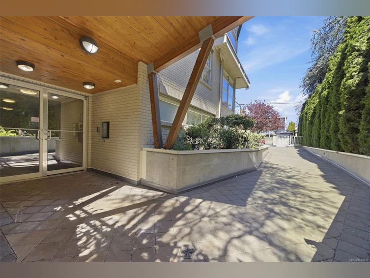 206-1155 Yates Street, Victoria, BC, V8V 3N1 - 21