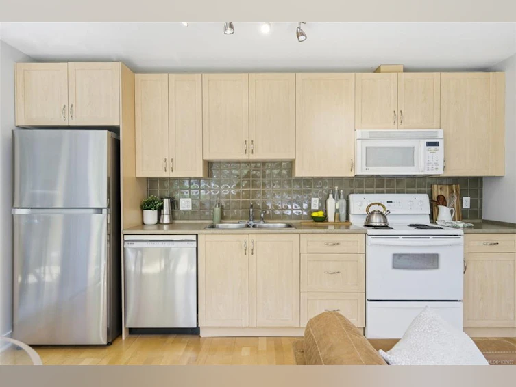 206-1155 Yates Street, Victoria, BC, V8V 3N1 - 7