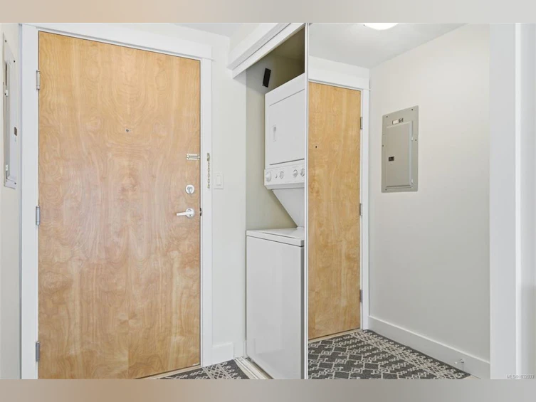 206-1155 Yates Street, Victoria, BC, V8V 3N1 - 18