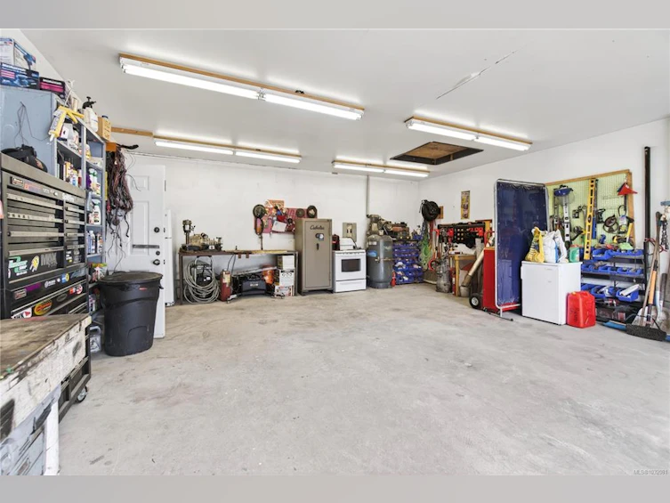 2071 East Wellington Road, Nanaimo, BC, V9S 5V2 - 47