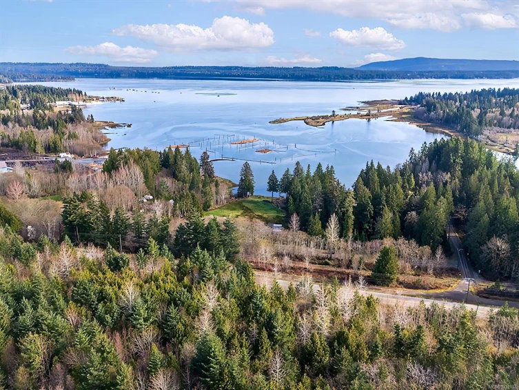 8460 Penny Lane, Fanny Bay, BC, V0R 1W0 - 2